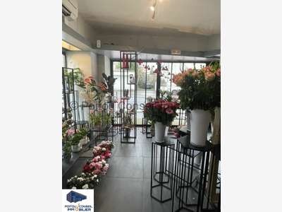 Local 80m² à vendre empl stratégique La Crèche