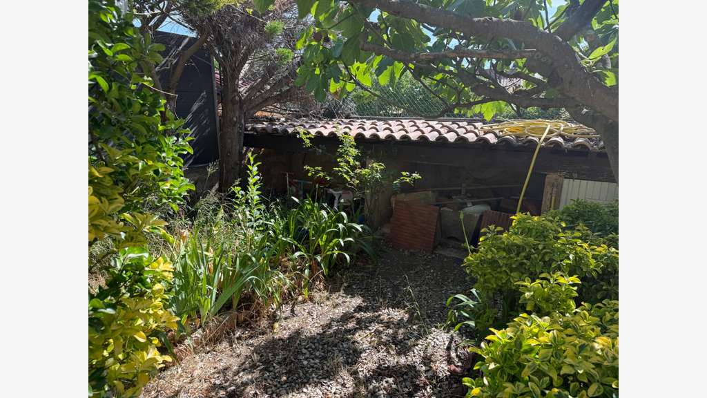 Investissement locatif local 120m² à La Farlède