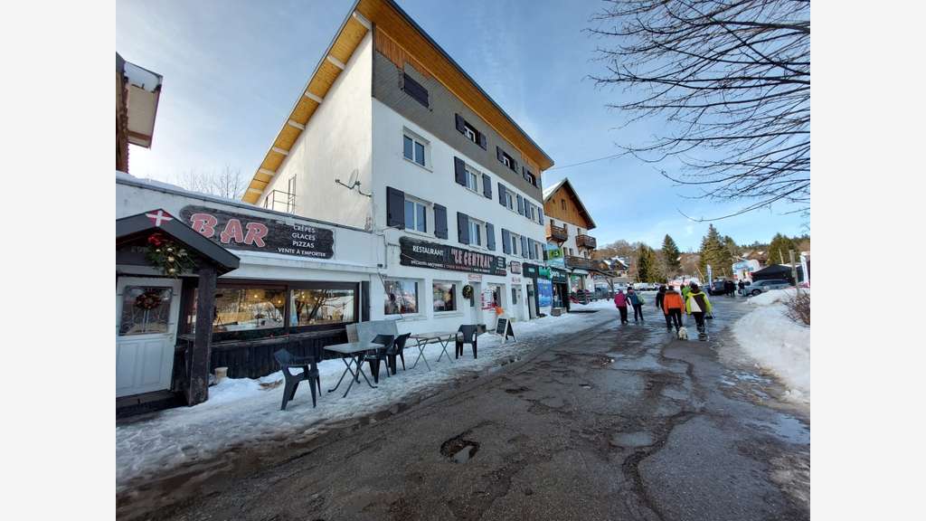 AV murs hôtel-restaurant station la Féclaz Savoie