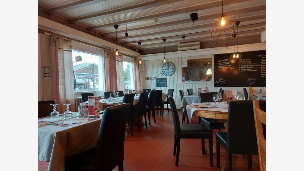 AV murs hôtel-restaurant station la Féclaz Savoie