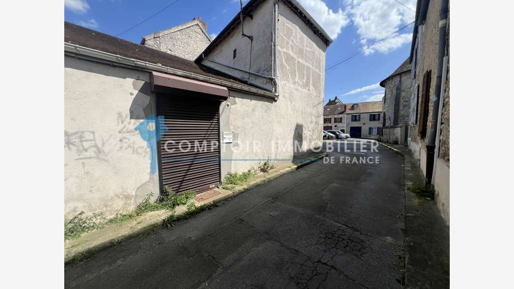 Vente local commercial 186m² à La Ferté-Alais