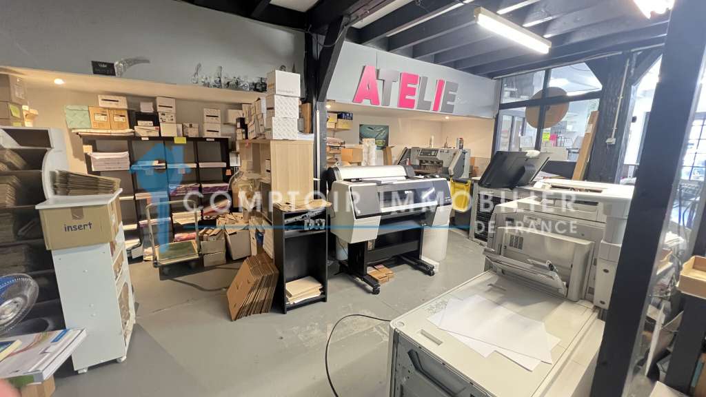 Vente local commercial 186m² à La Ferté-Alais