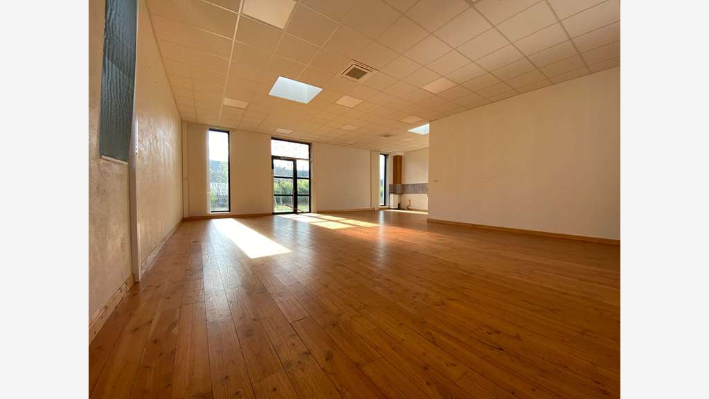 Vente local commercial 319m² à La Fouillouse