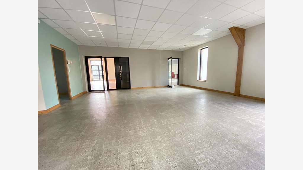 Vente local commercial 319m² à La Fouillouse