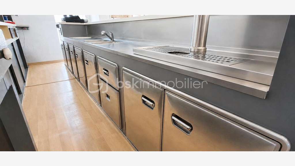 Vente murs commerciaux libres de 100m² à la Frette