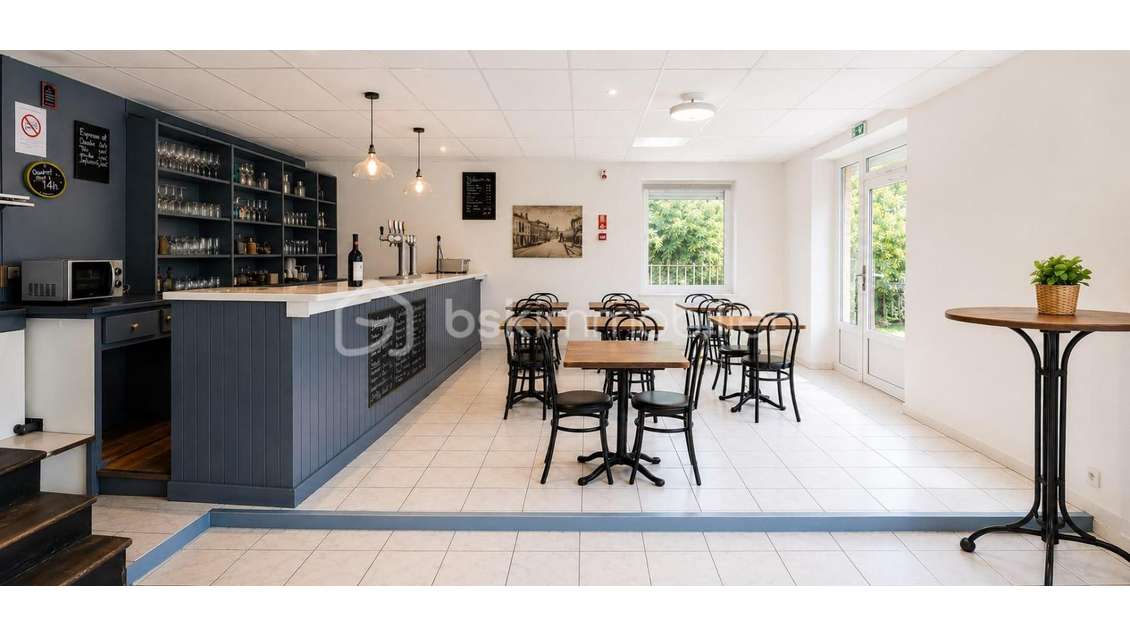 Murs commerciaux libres de 100m² avec 2