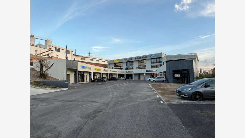 A vendre local commercial 300m² à La Garde