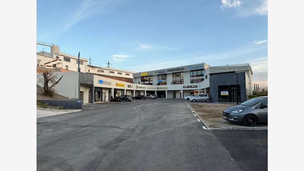 A vendre local commercial 300m² à La Garde