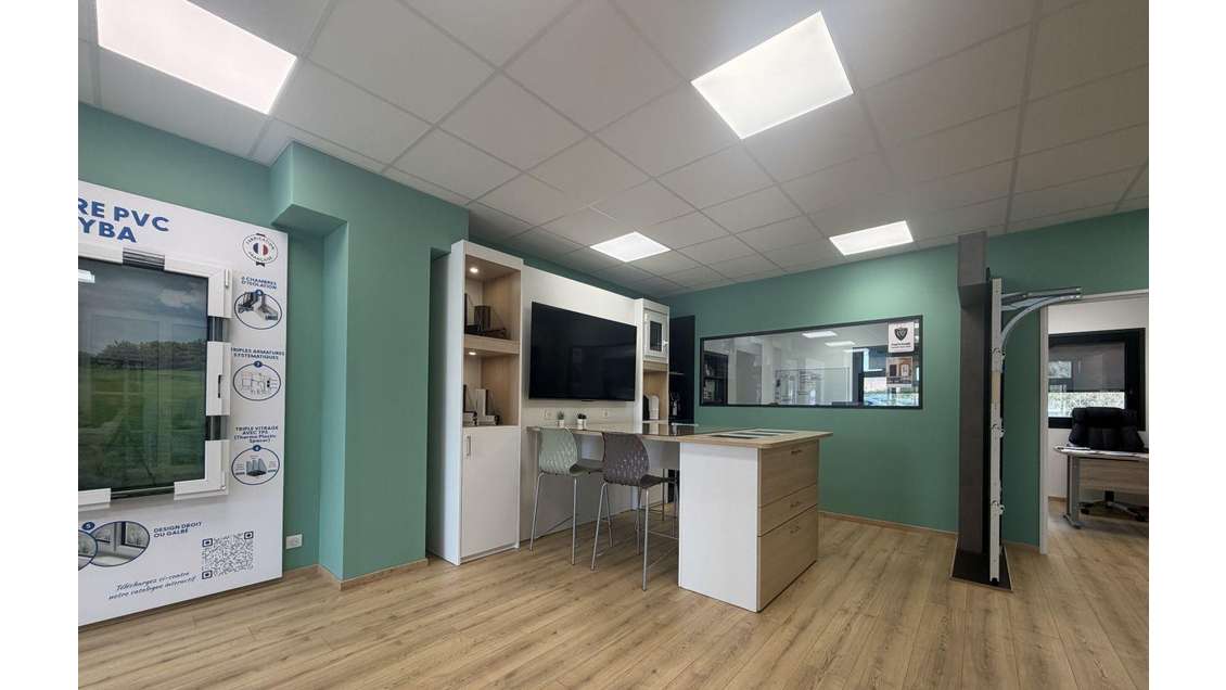 Vente boutique de 121m² en ZA dynamique à la Garde