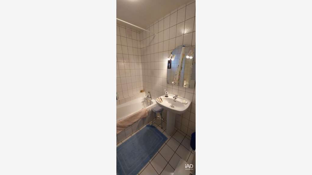 Vente murs commerciaux avec appart à La Goutelle