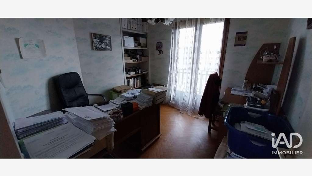 Vente murs commerciaux avec appart à La Goutelle