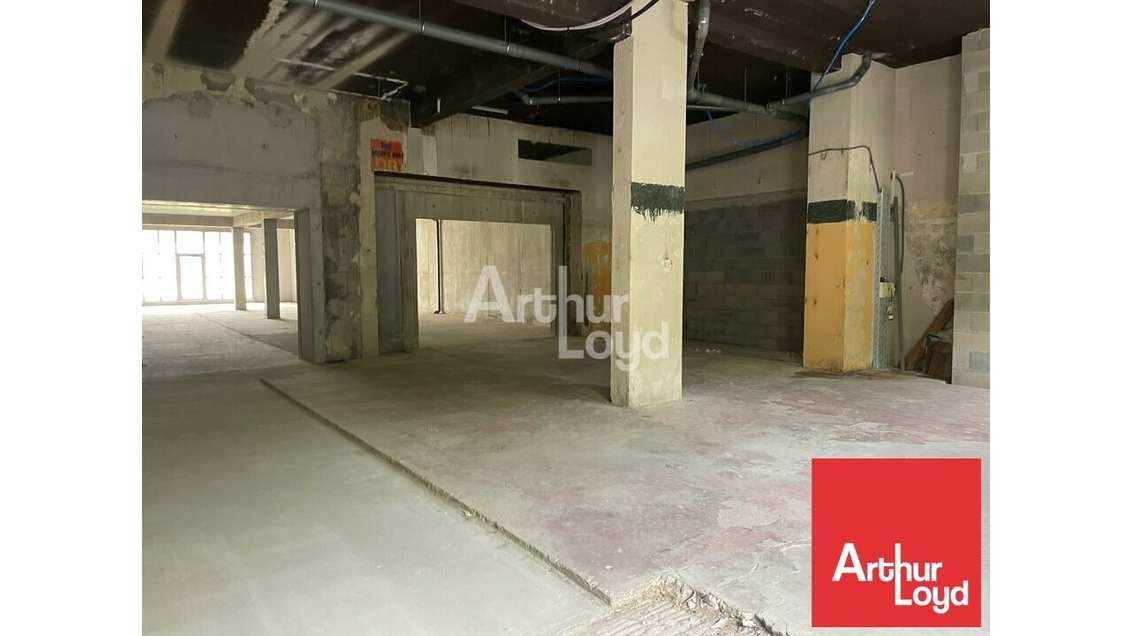 AV local commercial 358m² centre La Roche-sur-Yon