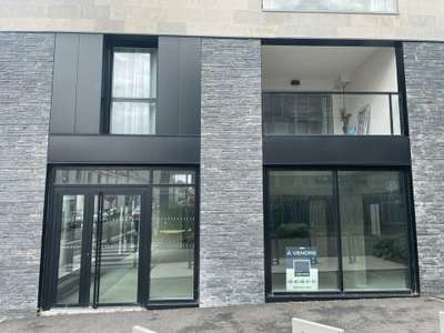 LA ROCHE-SUR-YON - LOCAL COMMERCIAL à vendre