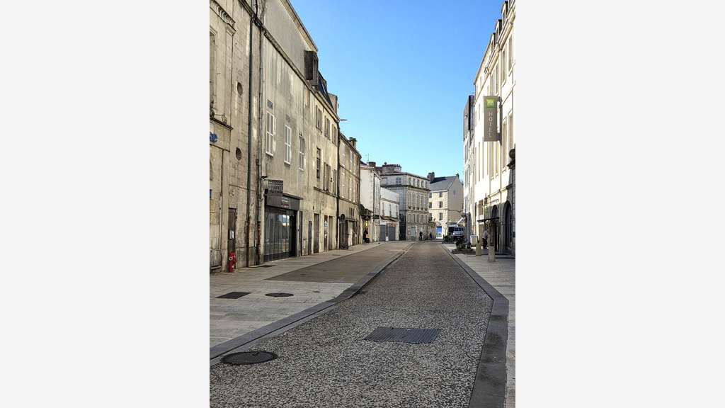 A vendre murs de 46m² à La Rochelle Vieux-Port