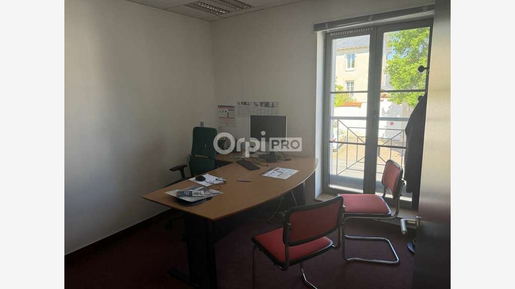 Immeuble commercial 144m² à vendre à La Rochelle