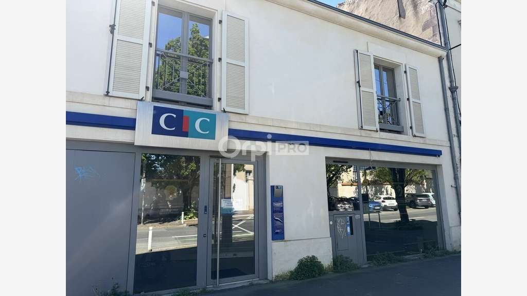 Immeuble commercial 144m² à vendre à La Rochelle