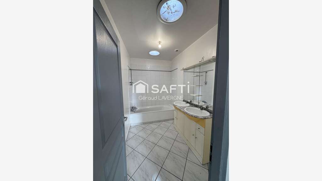 A vendre local 95m²à La Salvetat Saint Gilles N124