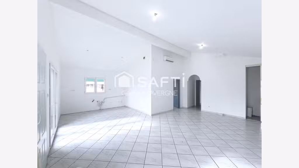 Vente local bureaux 95m² La Salvetat-Saint-Gilles