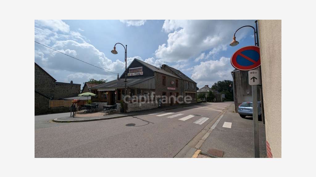 A vendre local commercial à La Sauvagère
