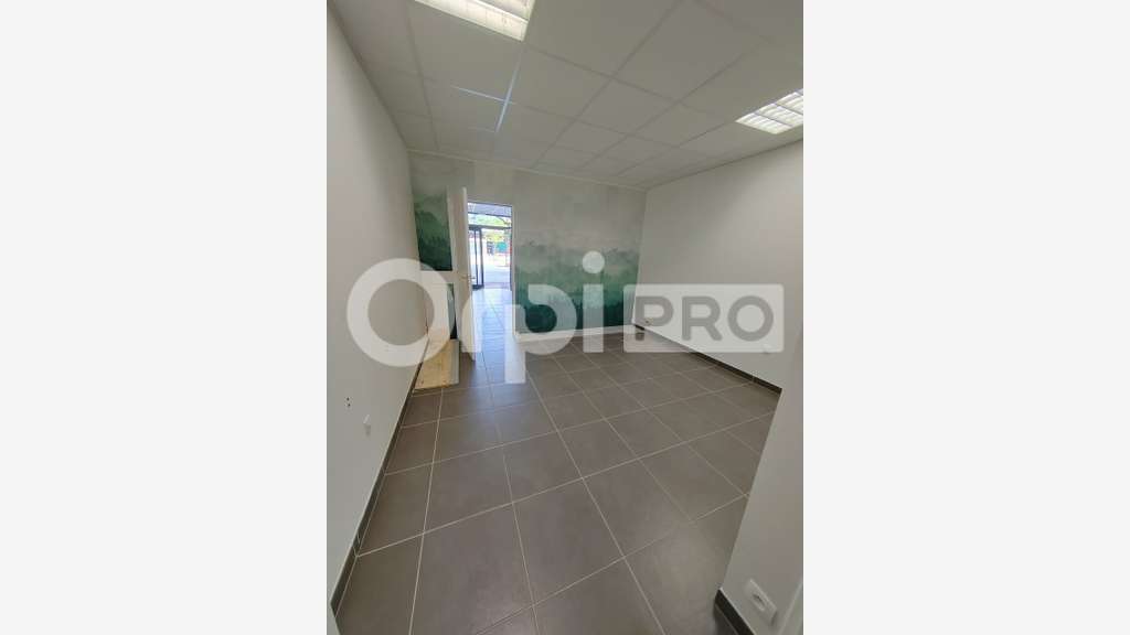 AV local commercial 37m² empl N°1 La Teste de Buch
