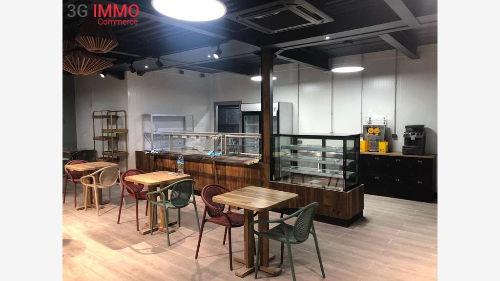 Vente local commercial 293m² à La Trinité