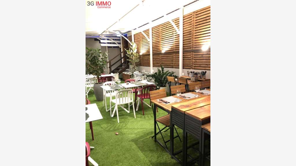 Vente local commercial 293m² à La Trinité