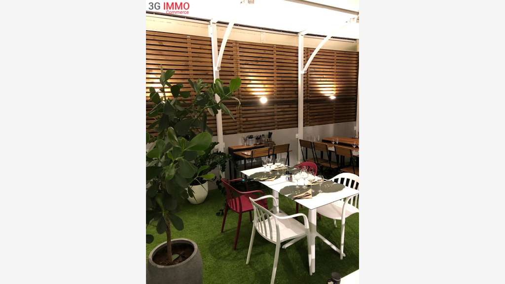 Vente local commercial 293m² à La Trinité