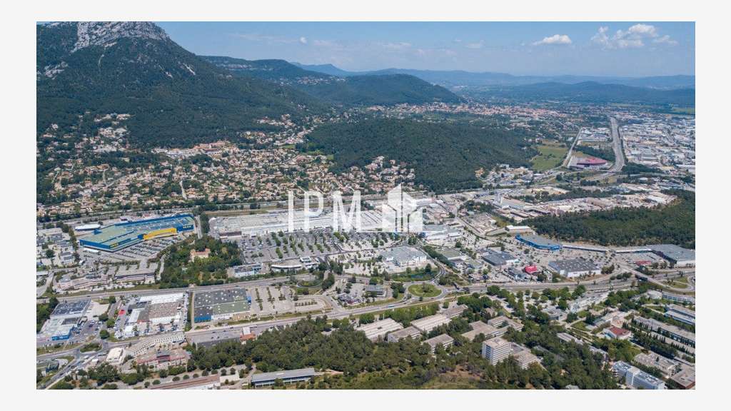 A vendre local commercial  297m² La Valette du Var
