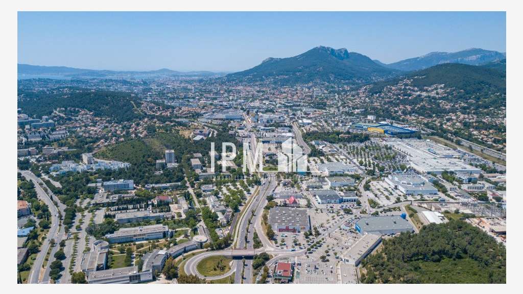 A vendre local commercial  297m² La Valette du Var