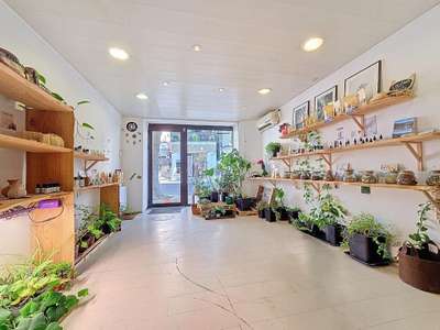 Local 27m² avec vitrine empl N°1 Lamalou-les-Bains