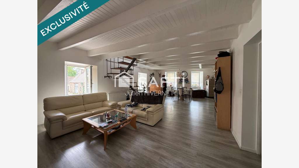Immeuble mixte avec local commercial et 2 logts