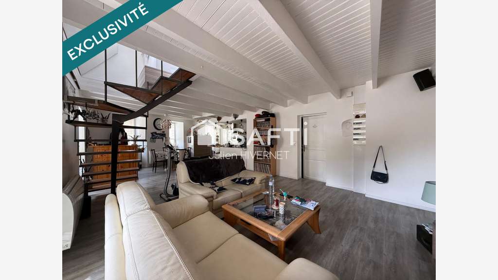 Immeuble mixte avec local commercial et 2 logts