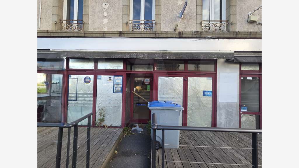 À vendre local 60m² bonne visibilité à Lannion
