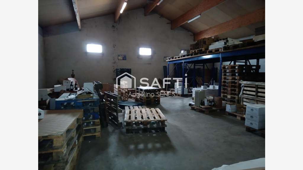 Vente immeuble de 1500m² à Lansac cadre paisible