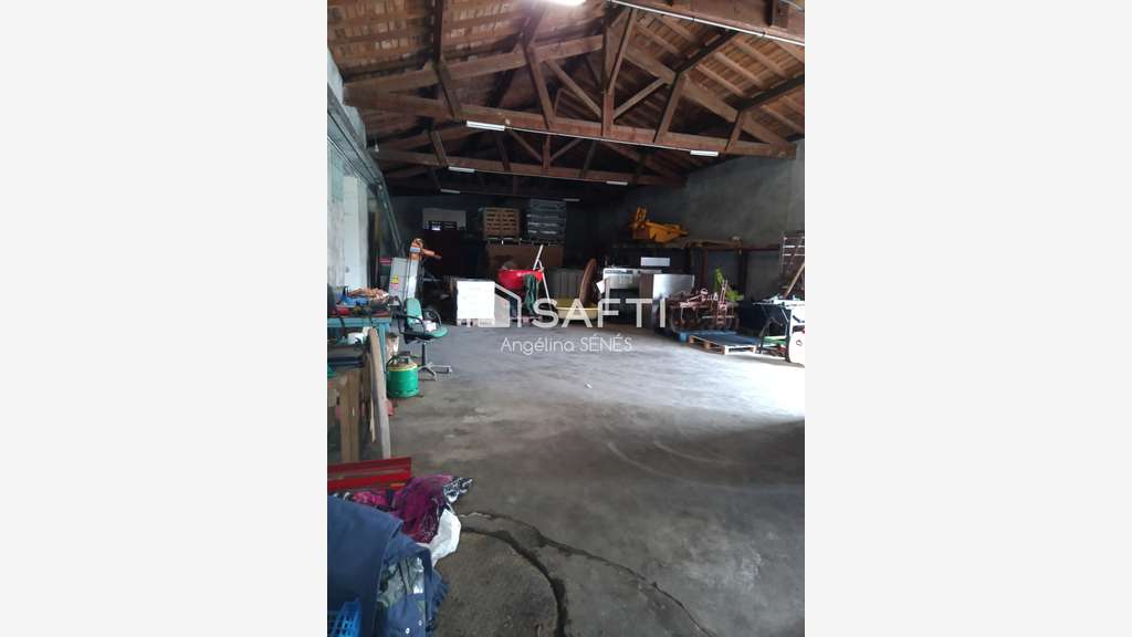 Vente immeuble de 1500m² à Lansac cadre paisible