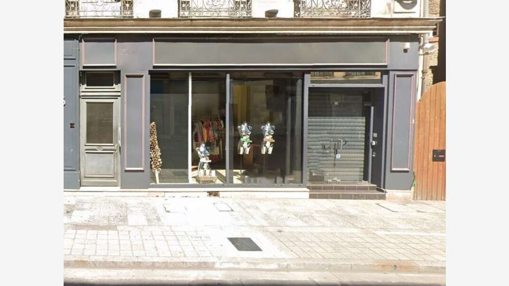 A vendre murs commerciaux 74m² centre-ville Laval