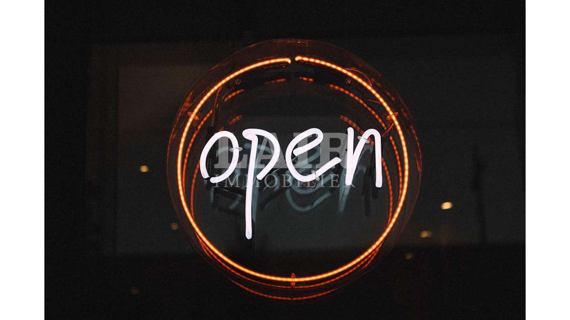 A vendre droit au bail cellule 330m² ZAC Laval