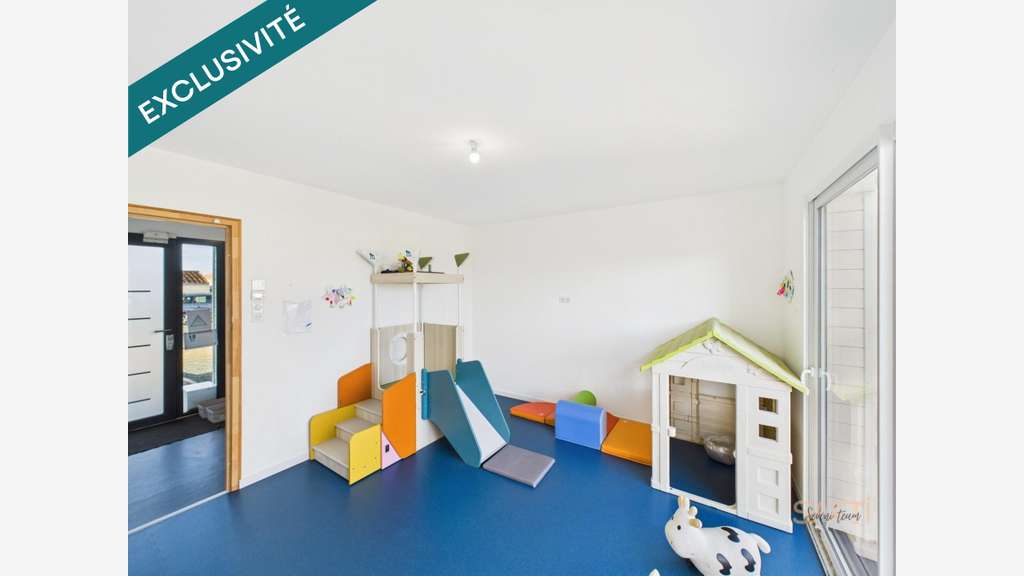 AV local commercial 240m² bien situé Le Bernard