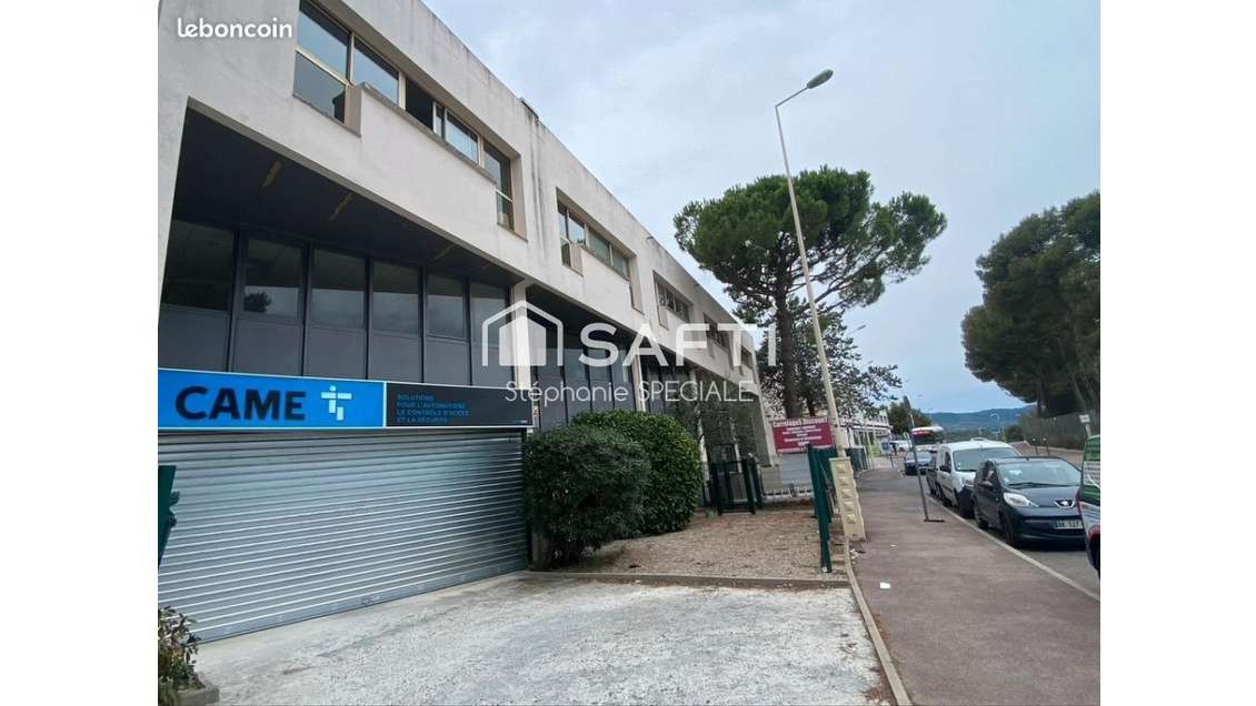 Vente locaux forte rentabilité au Cannet