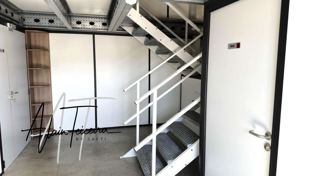 Vente local 820m² quasi neuf au Cannet-des-Maures