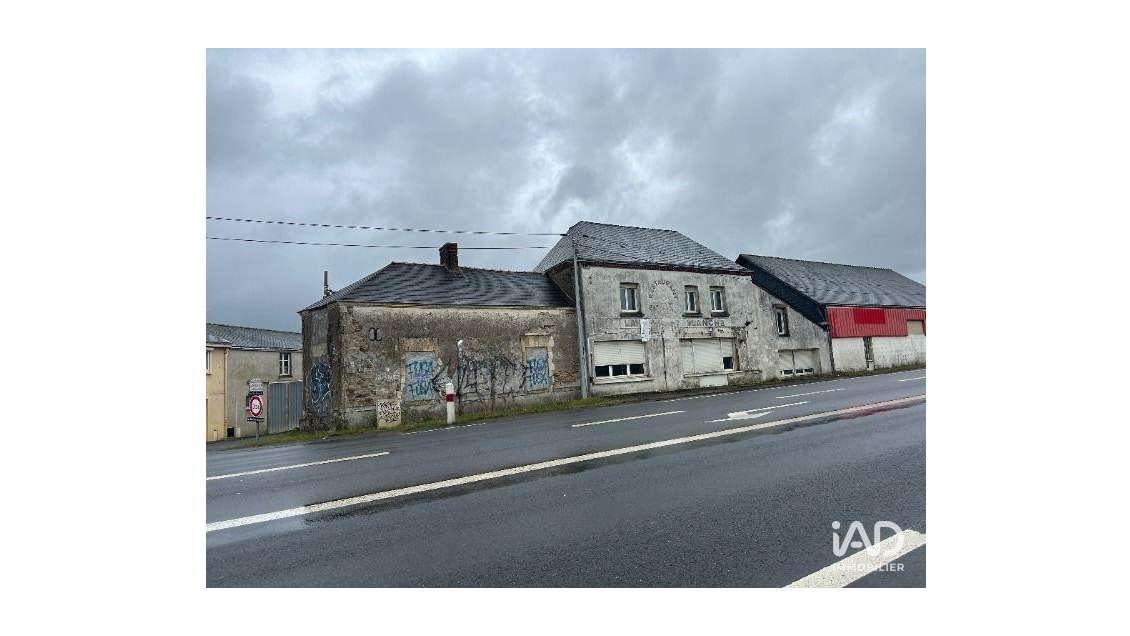 Local commercial à Le Cellier