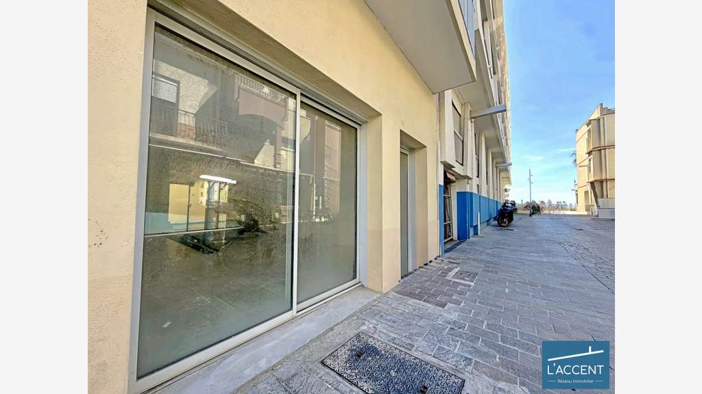 AV local commercial 73m² empl strat. Grau-du-Roi