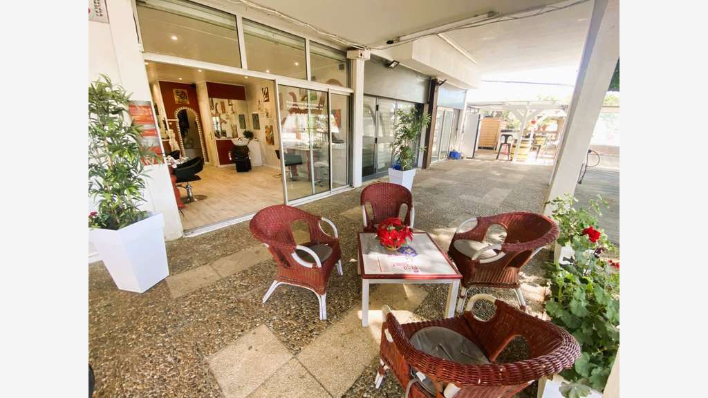 Vente local commercial Libre 41m² Port Camargue