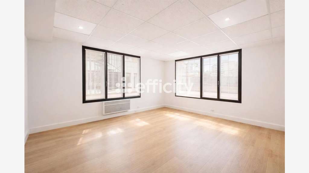 Vente local commercial de 303m² au Kremlin-Bicêtre