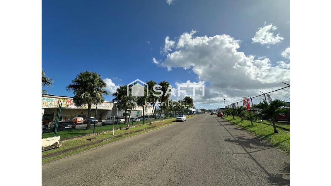 Hypercentre du Lamentin 9% secteur Place d’Armes