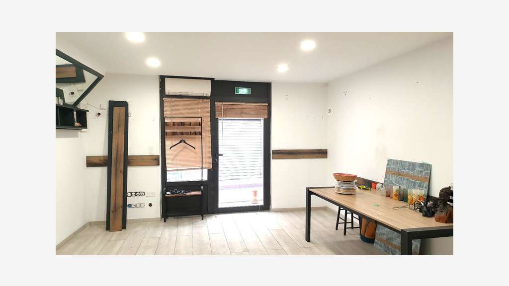 Vente local commercial rénové 42,44m² Le Luc
