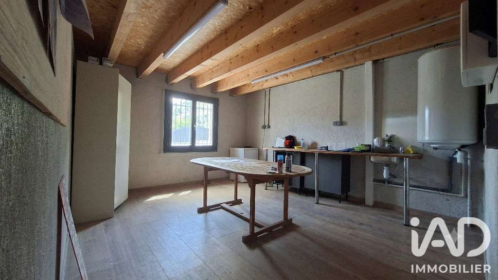 Vente hangar et bureaux 215m² Le Luc accès RD97