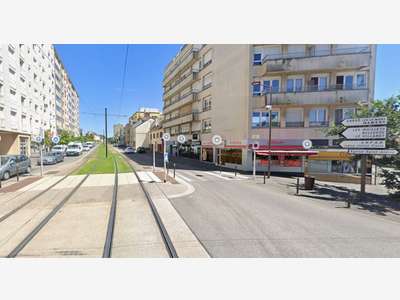 A vendre ensemble commercial au Mans