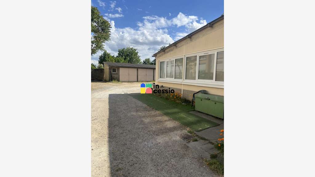 Locaux loués à vendre Le Mans Route de Sablé
