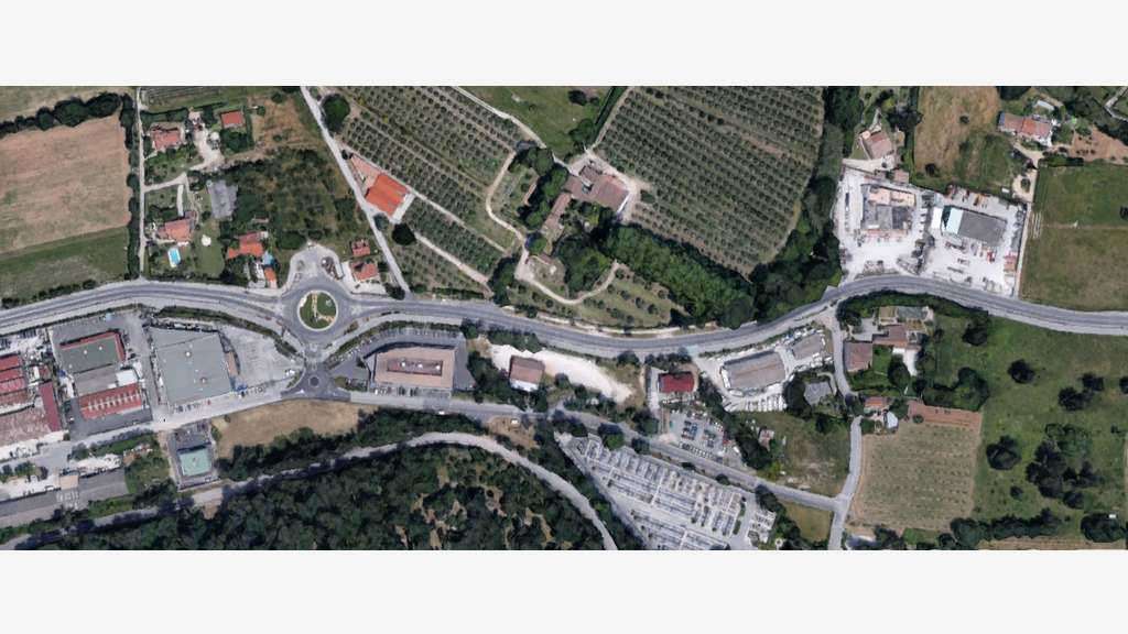 BATIMENT DE 1112 M2